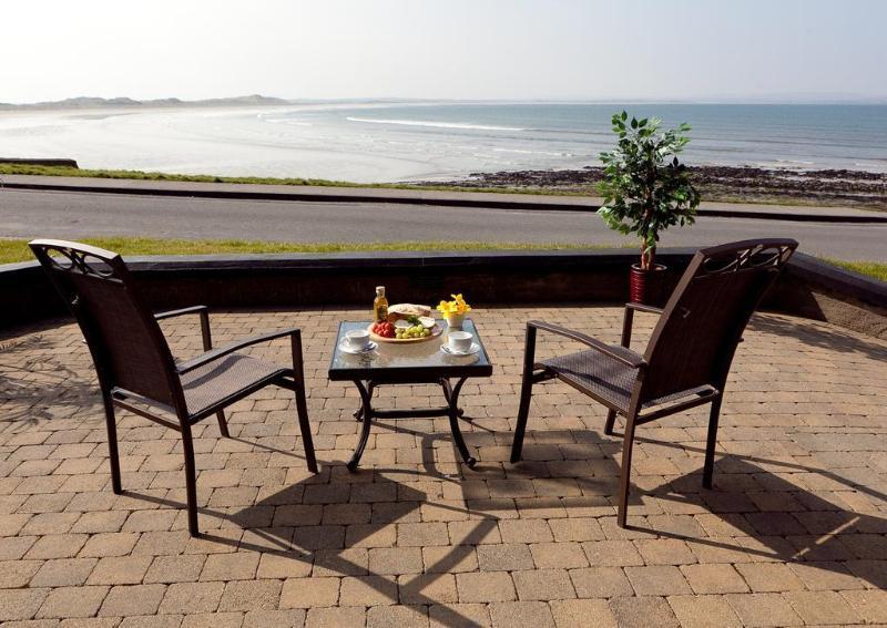 מלון אניסקרון Waterfront House & Restaurant מראה חיצוני תמונה
